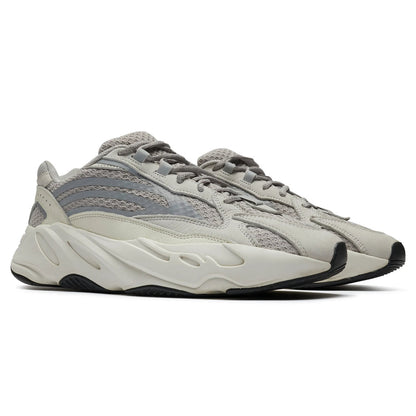 Adidas Yeezy 700
