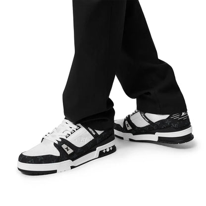 LV Trainer Black